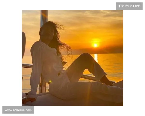 C罗未婚妻亮相白宫,时尚选择受关注